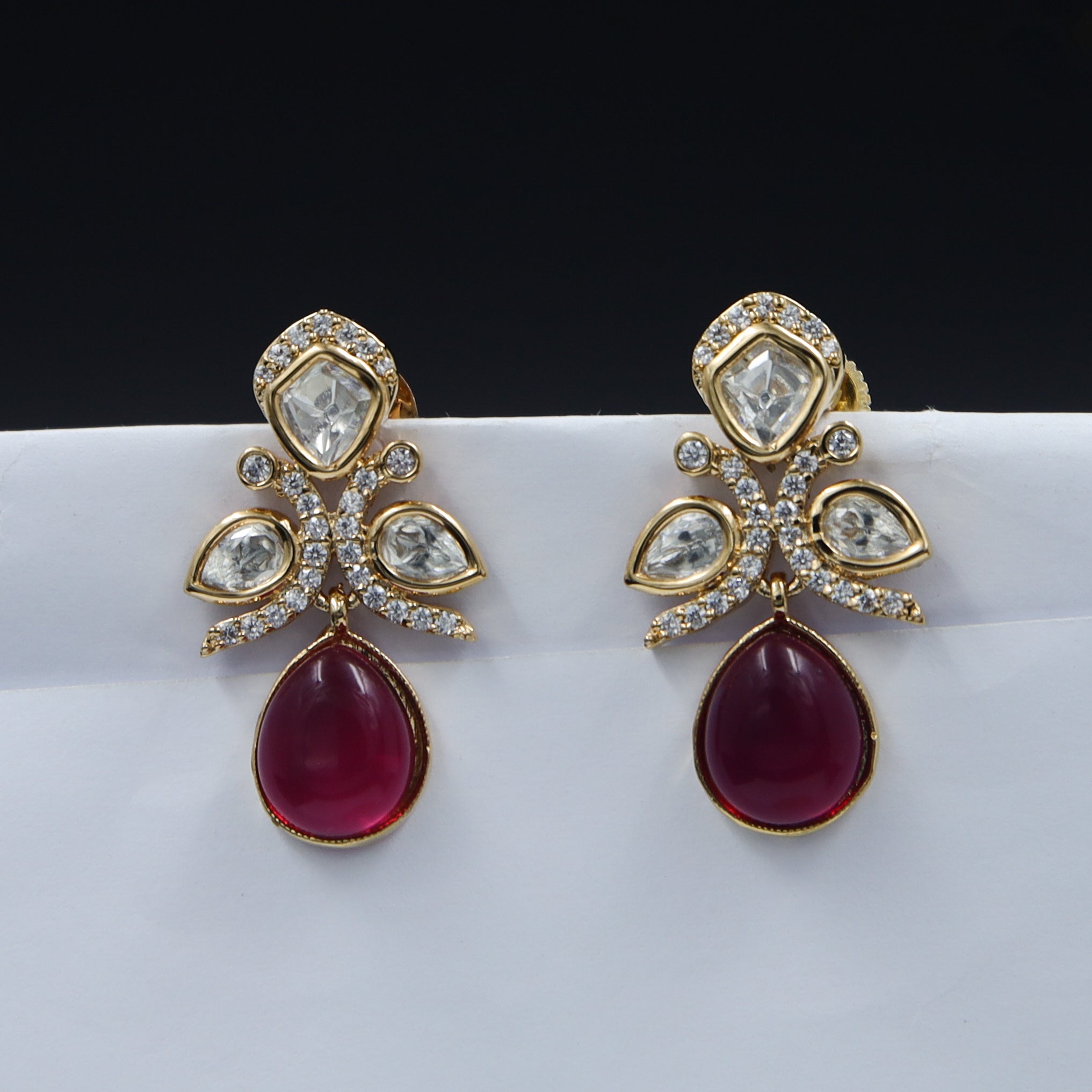 Tops/Studs Kundan Earring 10628-68