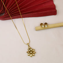 White Kundan Pendant Set 4152-8217