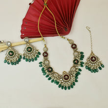 Round Neck Antique Necklace Set 19924-31