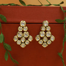 Round Neck Kundan Necklace Set 12799-68