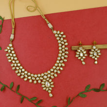 Round Neck Kundan Necklace Set 10171-28