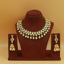 White Kundan Necklace Set 19537-6720