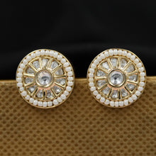 Tops/Studs Kundan Earring 10082-4