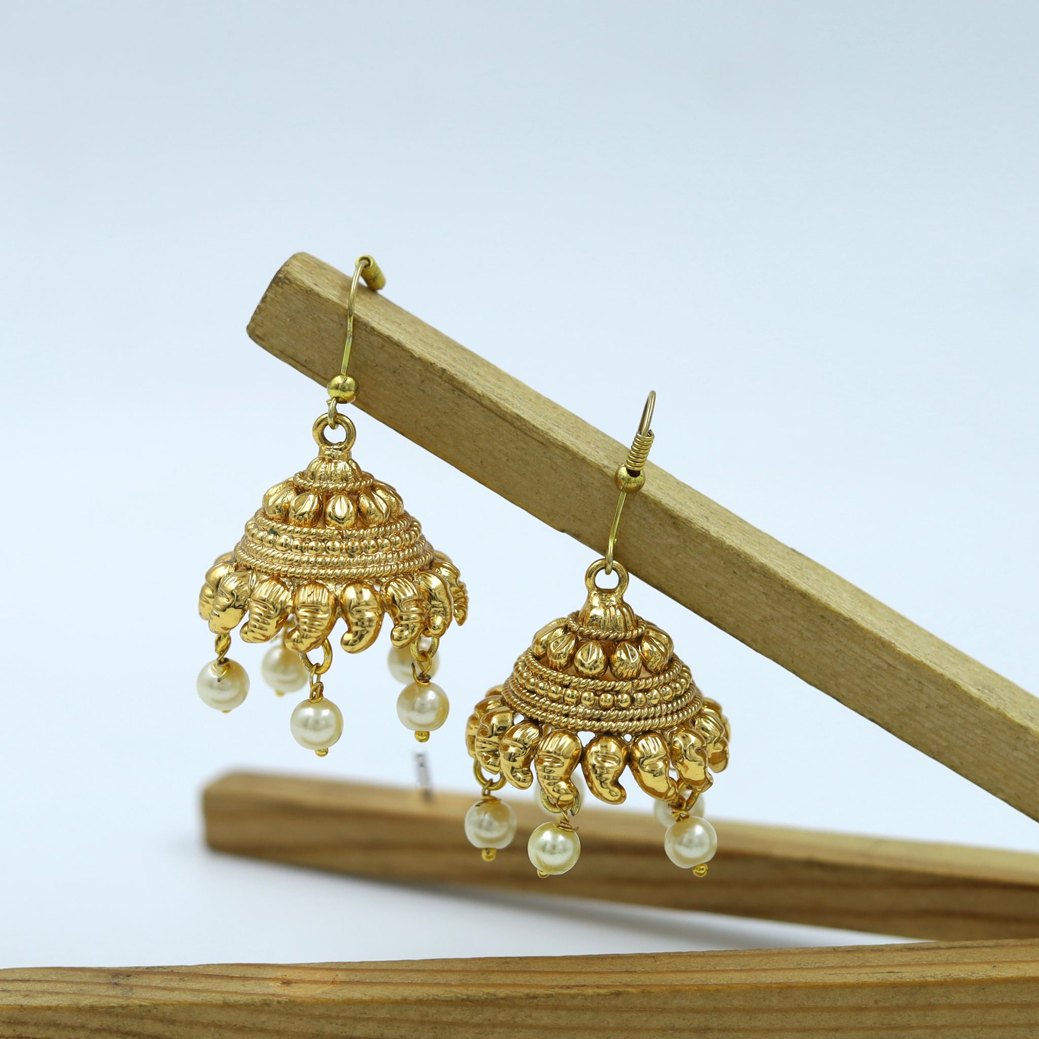 Jhumki Gold Look Earring 9554-100