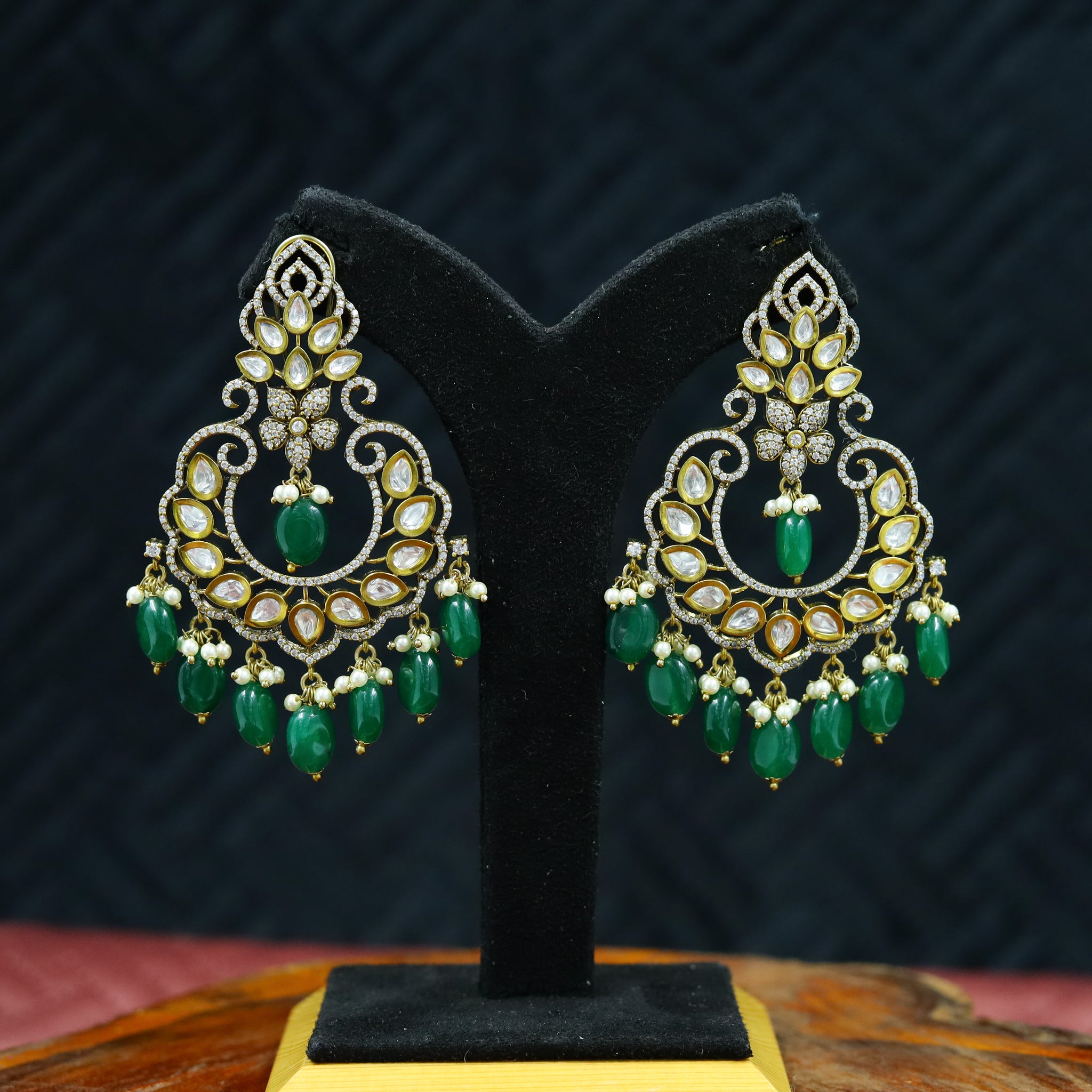 Antique Gold Plated Chandbali Kundan Earring 11989-69