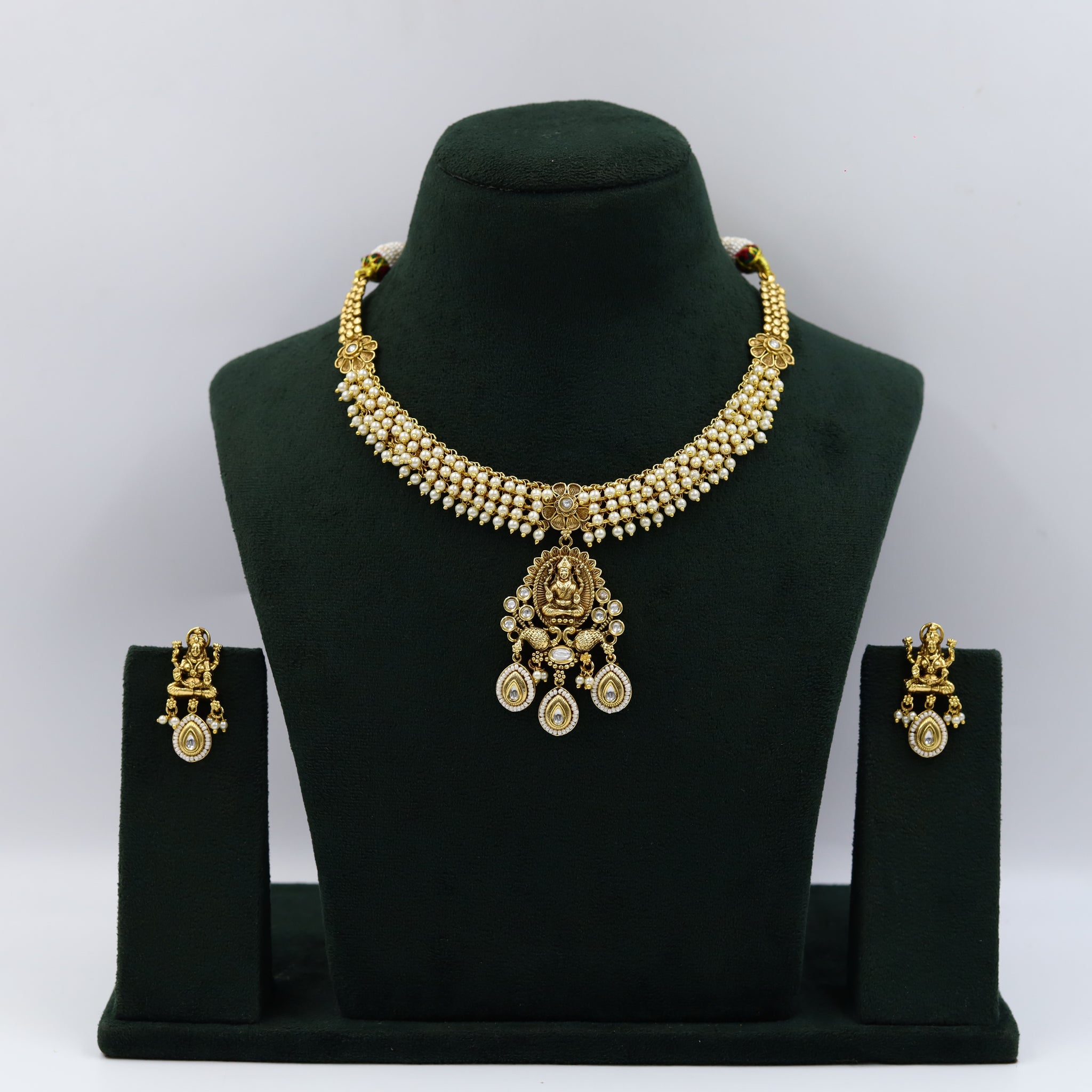 Round Neck Temple Necklace Set 12118-28