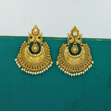 Champagne Gold Look Earring
