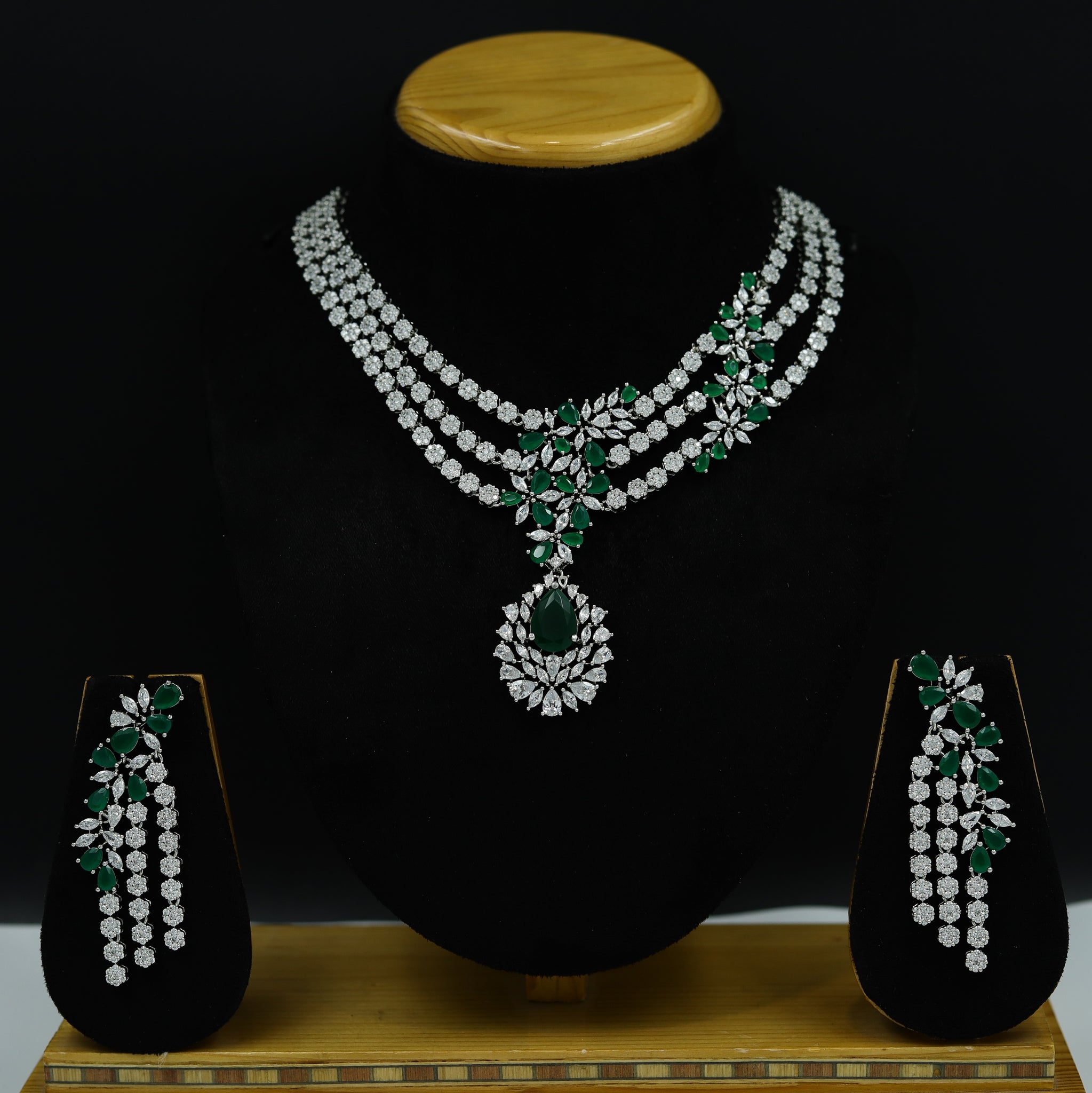 Round Neck Zircon/AD Necklace Set 10801-69