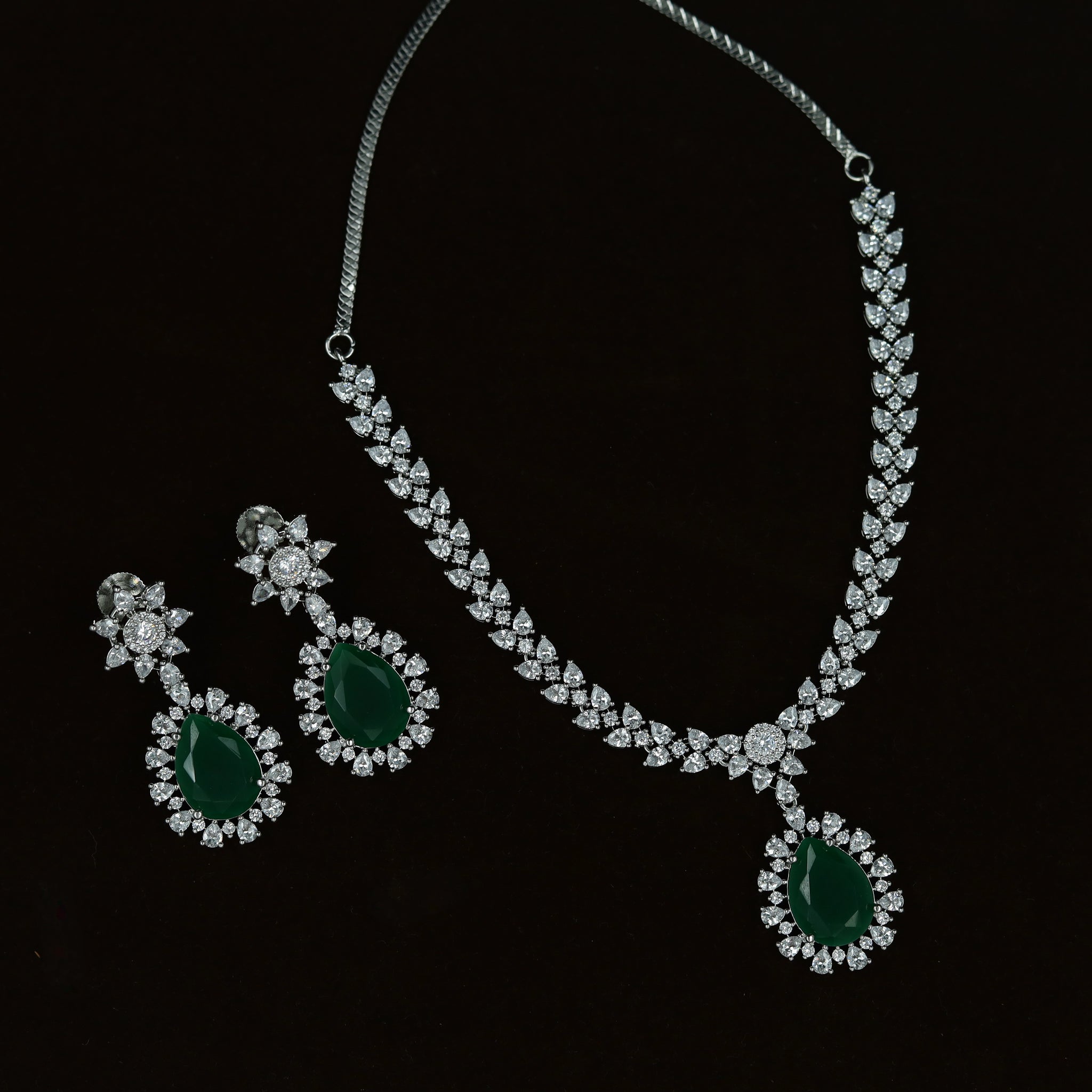 Round Neck Zircon/AD Necklace Set 10808-69