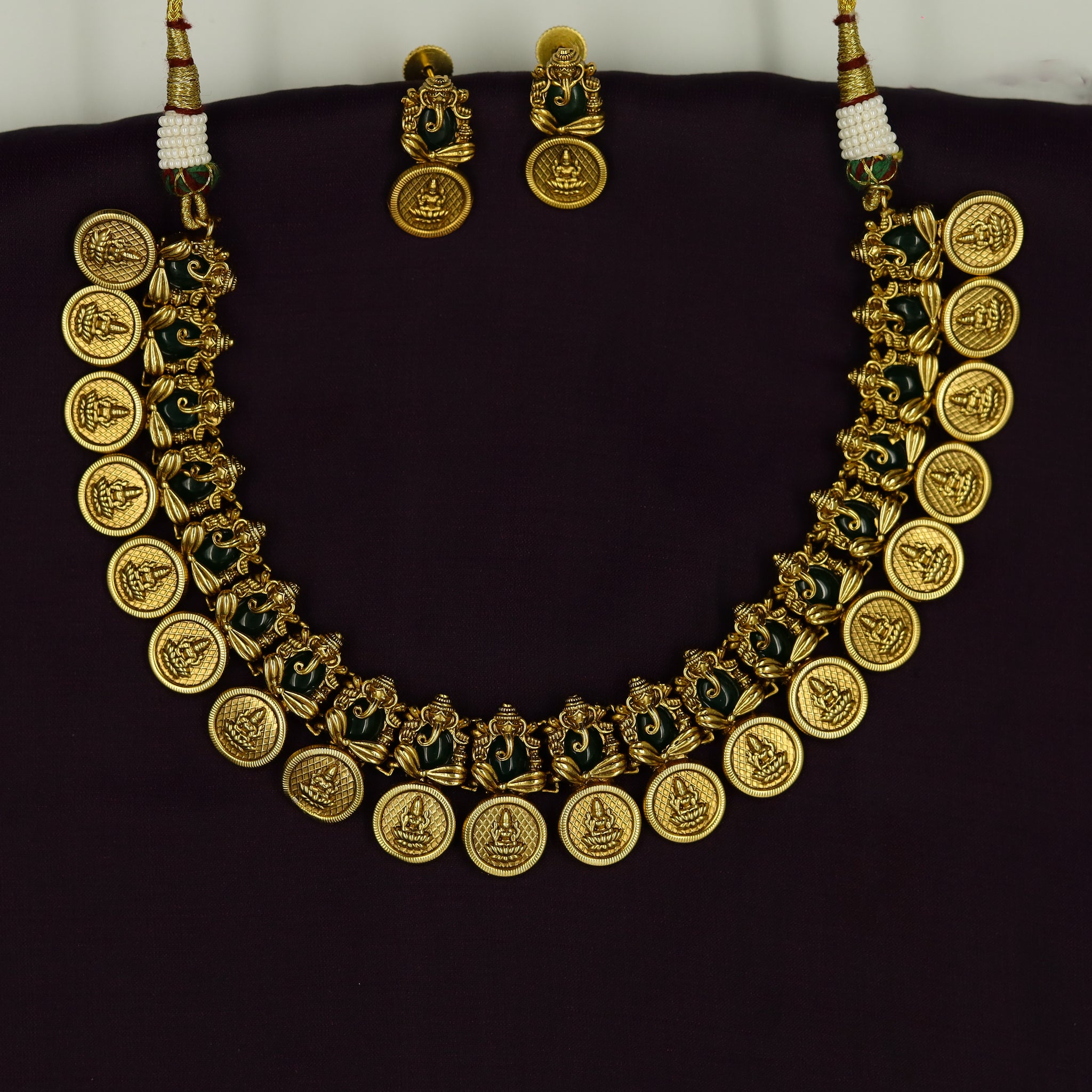 Antique Gold Plated Round Neck Temple Necklace Set 9969-28
