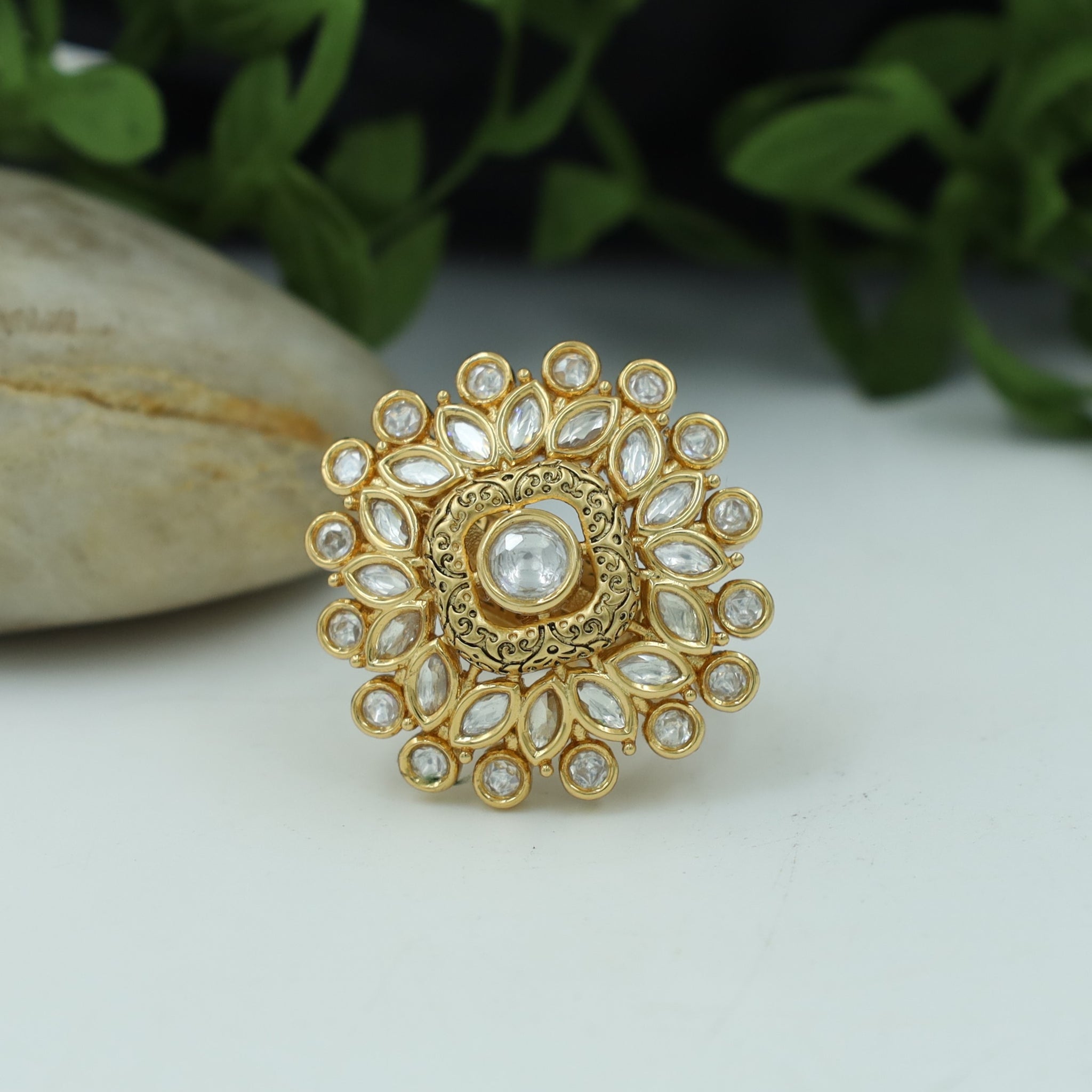 Kundan Ring 12249-28