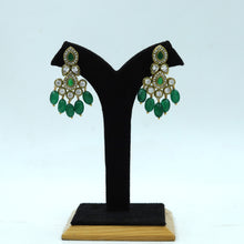 Round Neck Polki Necklace Set 15963-21