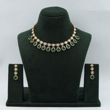 Round Neck Kundan Necklace Set 16961-68