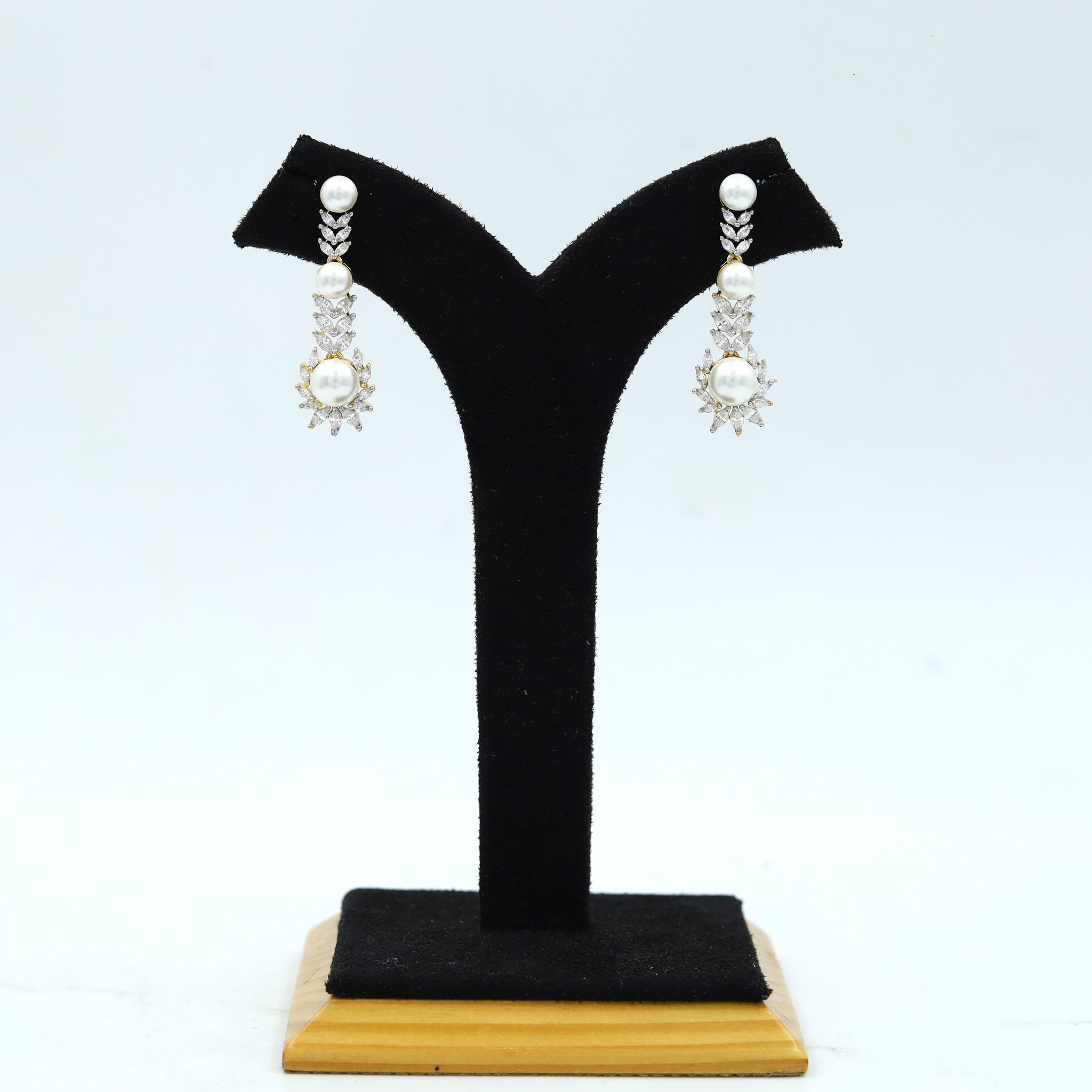 Round Neck Zircon/AD Necklace Set 16952-31