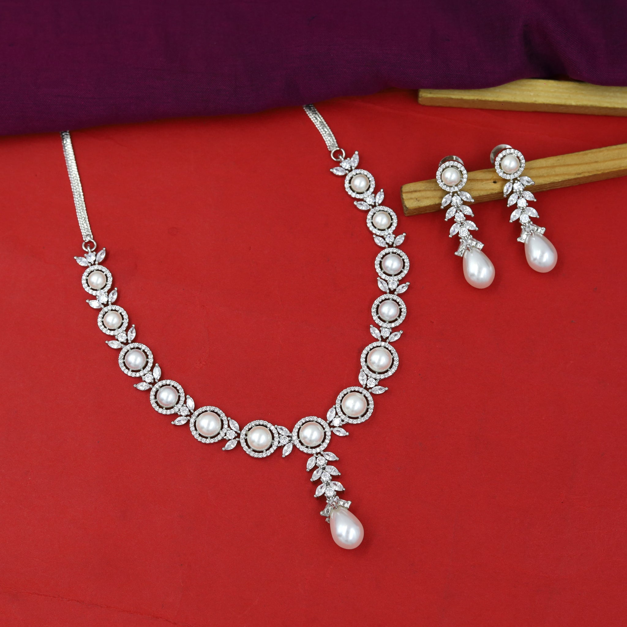 Round Neck Zircon/AD Necklace Set 16955-31