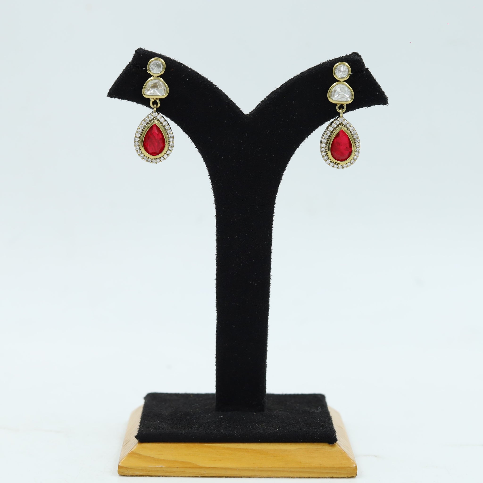 Light Kundan Earring 16938-31