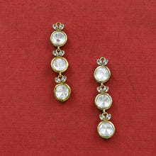 Light Kundan Earring 16939-31