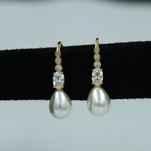 Light Weight Zircon/AD Earring 9799-05