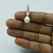Light Weight Zircon/AD Earring 9799-05