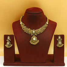 Round Neck Antique Necklace Set 19298-28