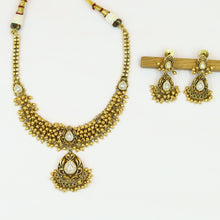 Round Neck Antique Necklace Set 19298-28