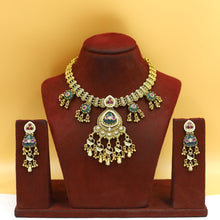 Round Neck Antique Necklace Set 19722-31