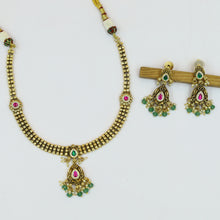 Round Neck Antique Necklace Set 19310-28