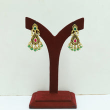 Round Neck Antique Necklace Set 19310-28