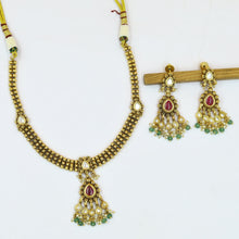 Round Neck Antique Necklace Set 19297-28