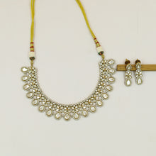 Round Neck Kundan Necklace Set 19272-28