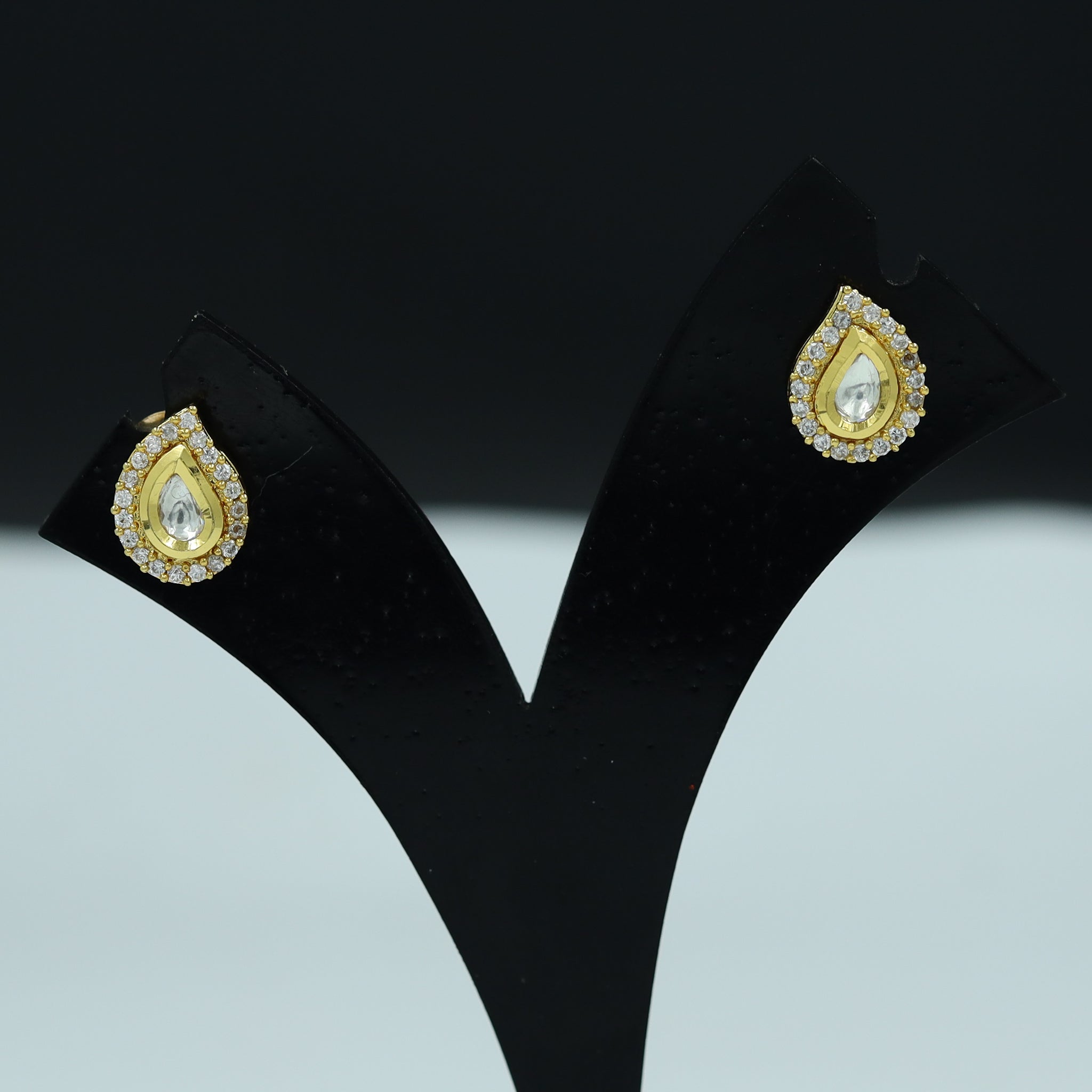 Tops/Studs Kundan Earring 11442