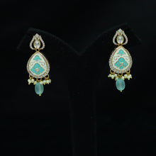 Round Neck Kundan Necklace Set 12206-28