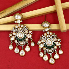 Round Neck Kundan Necklace Set 19911-68