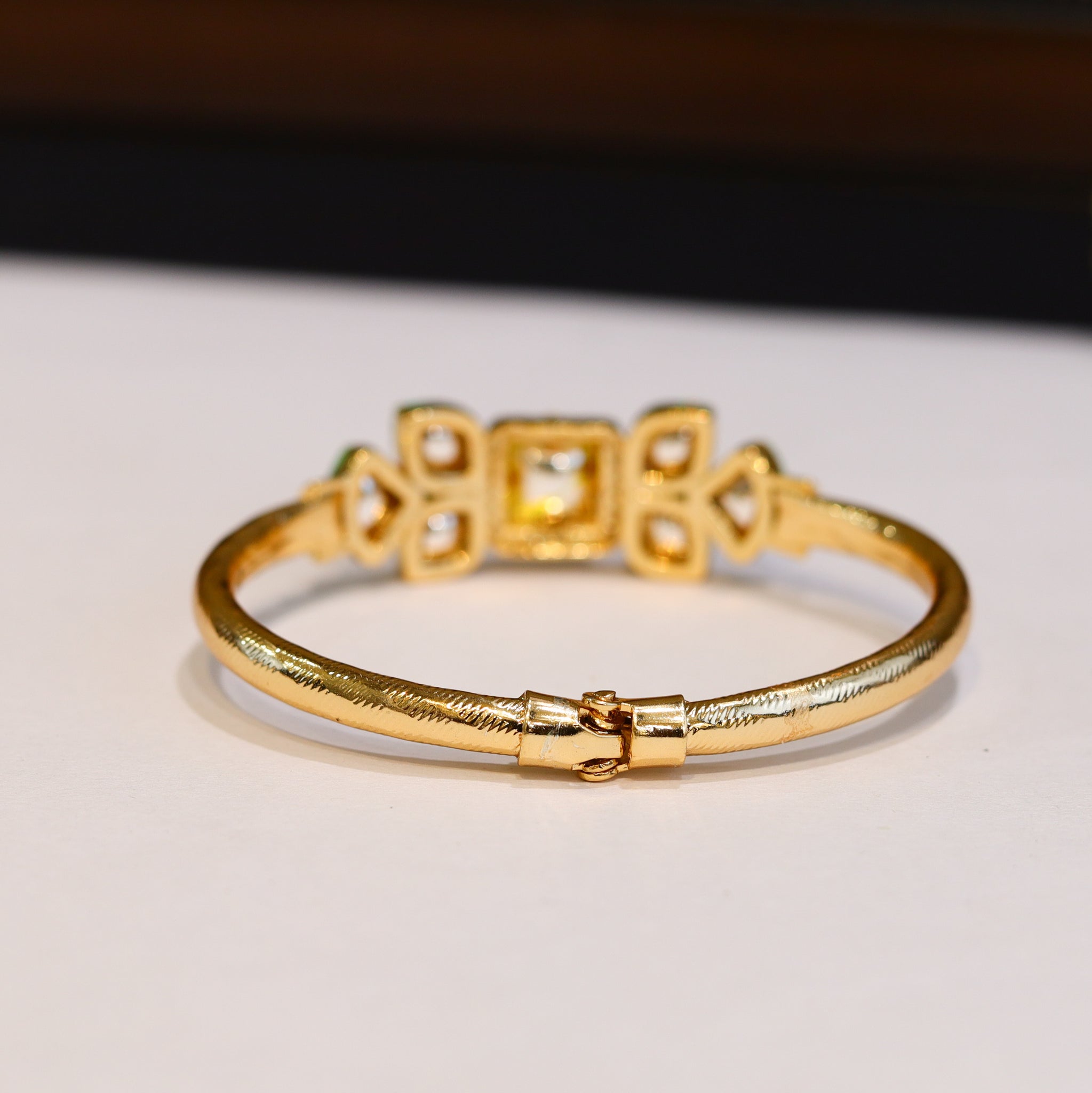 Kundan Bracelet 13973-34