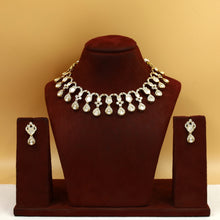 Round Neck Kundan Necklace Set 18311-28