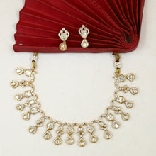 Round Neck Kundan Necklace Set 18311-28