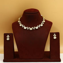 Round Neck Kundan Necklace Set 18309-28