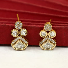 Round Neck Kundan Necklace Set 18309-28