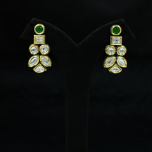 Round Neck Kundan Necklace Set 12796-68