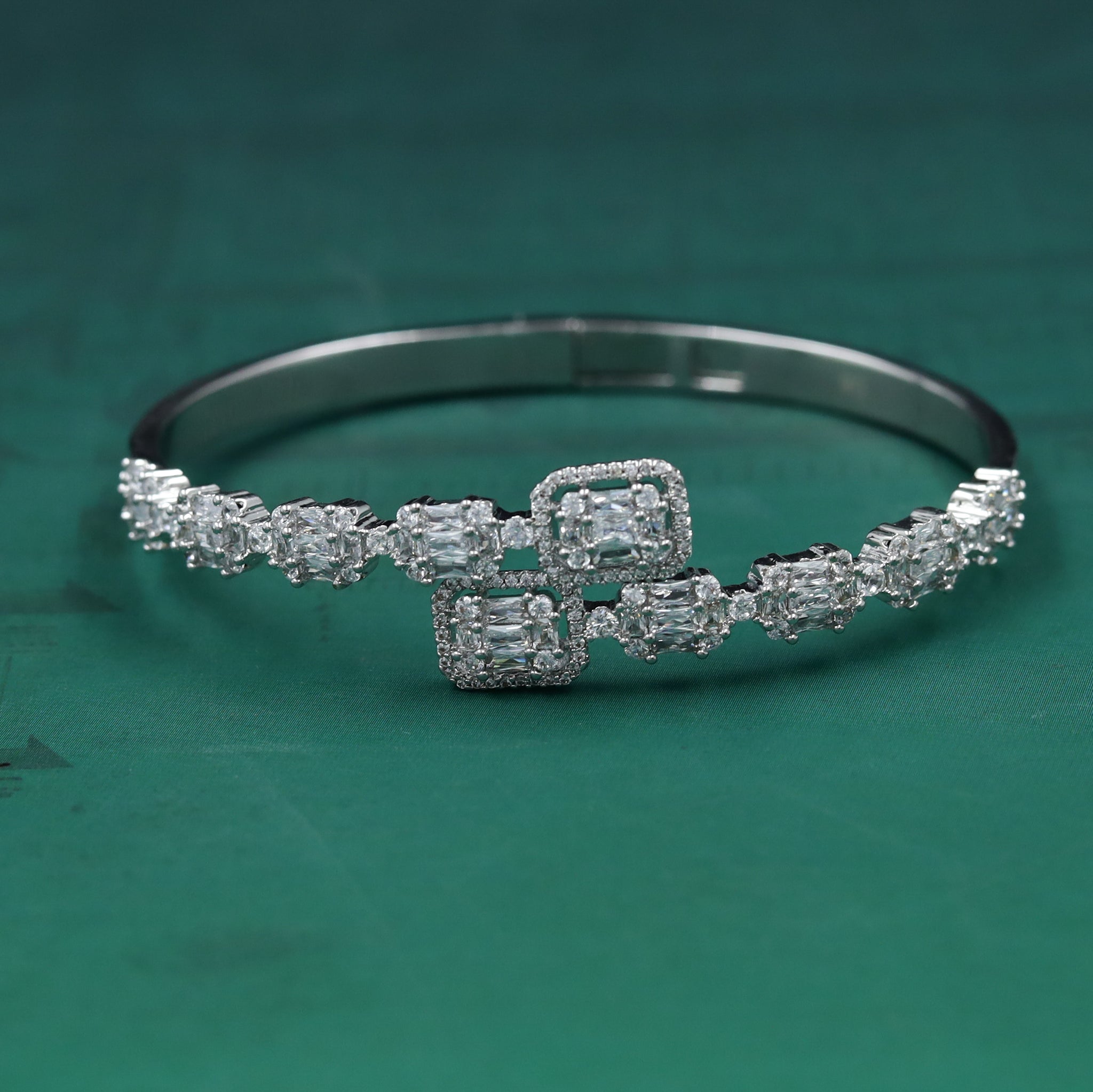 Zircon/AD Bracelet 10515-28