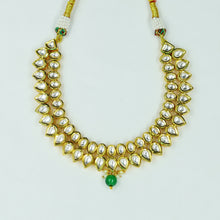 Round Neck Kundan Necklace Set 12923-31