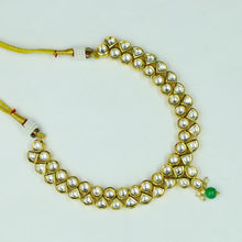 Round Neck Kundan Necklace Set 12922-31