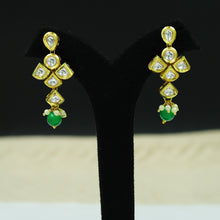 Round Neck Kundan Necklace Set 12922-31