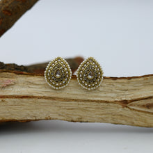 Tops/Studs Antique Earring 3951-28