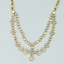 Round Neck Kundan Necklace Set 12943-31