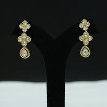 Round Neck Kundan Necklace Set 12943-31