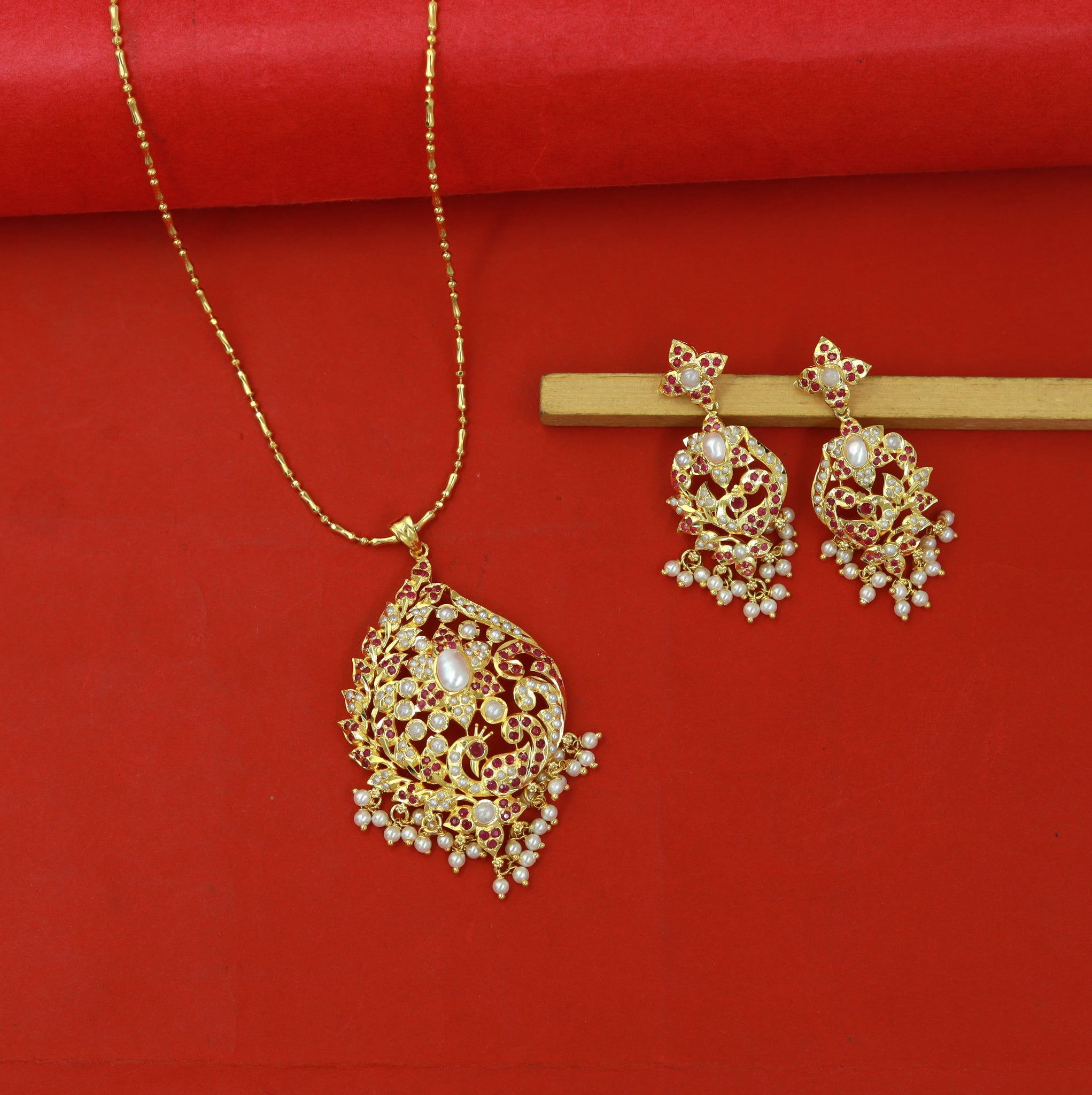 Traditional Jadau Pendant Set 17010-48
