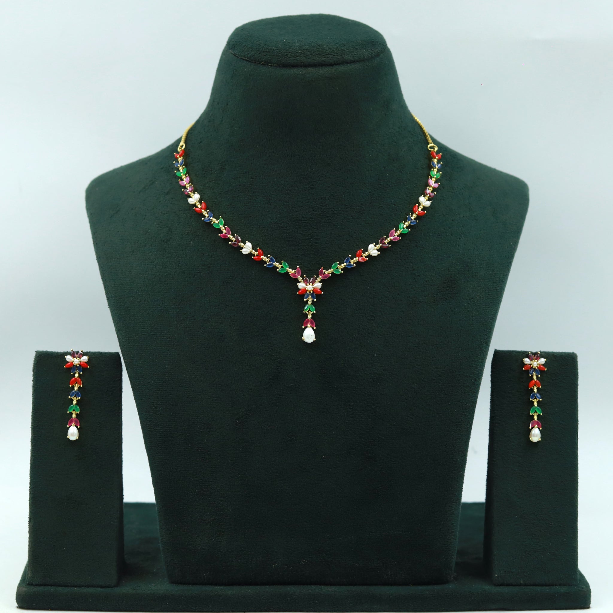 Round Neck Jadau Necklace Set 16995-48