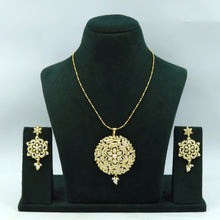 Traditional Jadau Pendant Set 17014-48