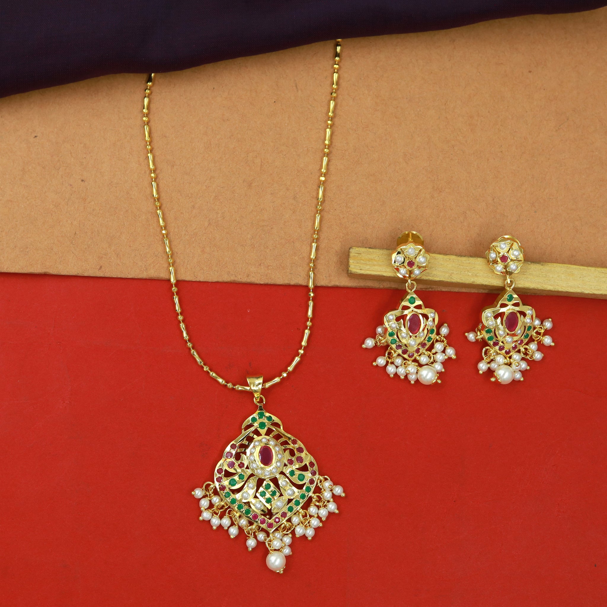 Traditional Jadau Pendant Set 16989-48